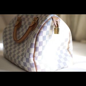 Louis Vuitton Speedy 30